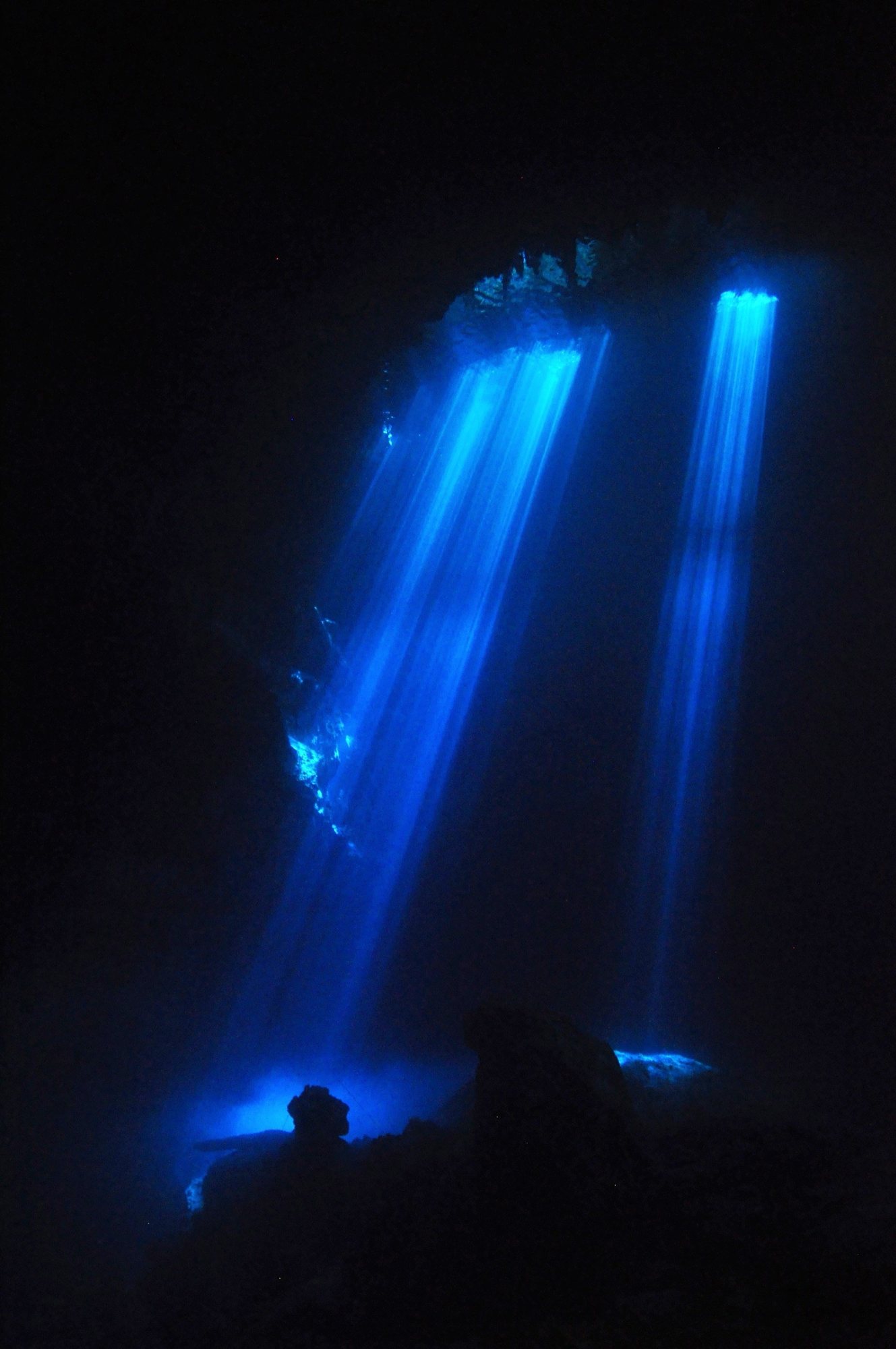 CAVERN DIVING OVERVIEW